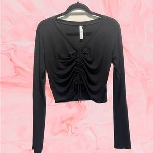 Ribbed Cinch Cropped Long Sleeve in Black